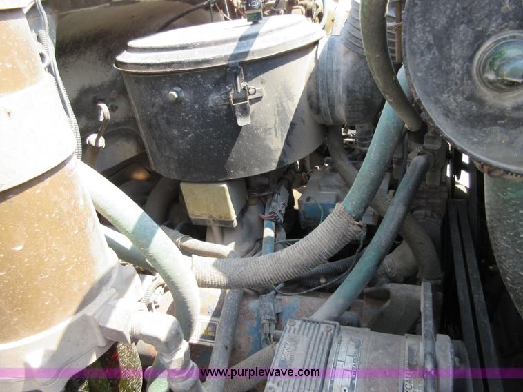 image for item D2473 1990 GMC TopKick 7000 service truck