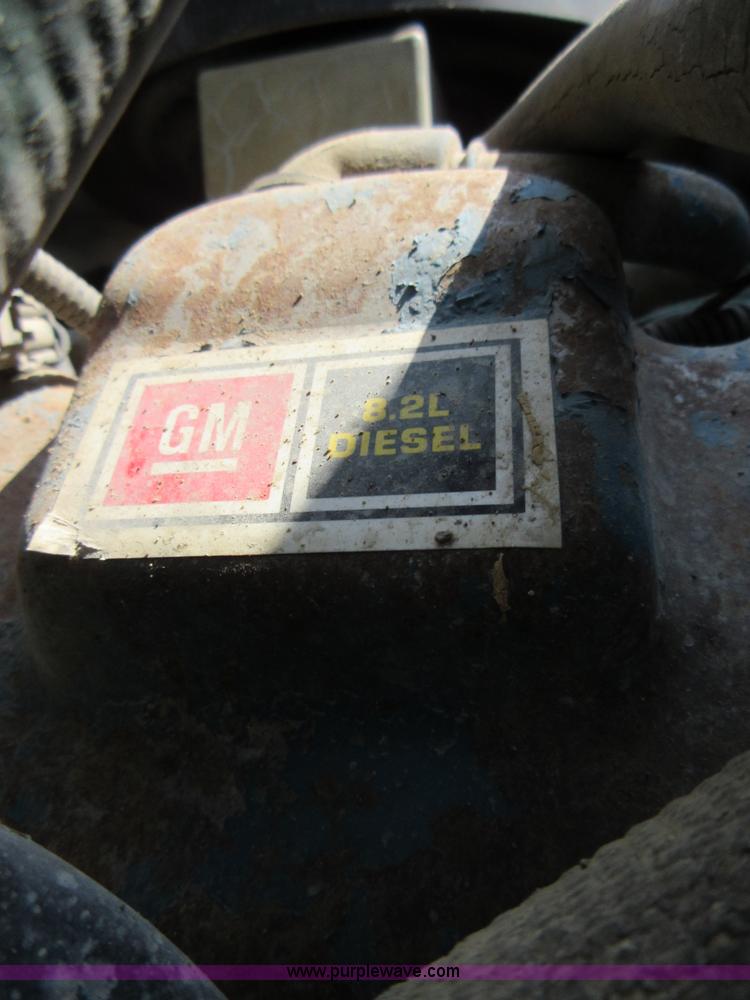 image for item D2473 1990 GMC TopKick 7000 service truck