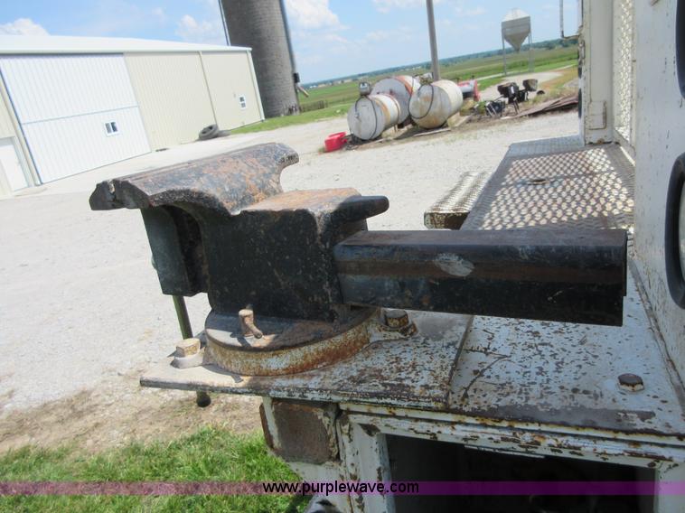 image for item D2473 1990 GMC TopKick 7000 service truck