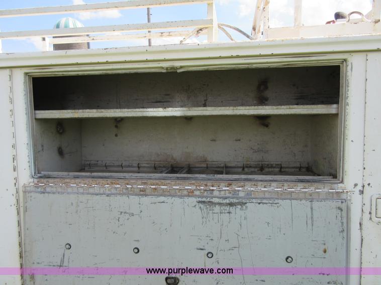 image for item D2473 1990 GMC TopKick 7000 service truck