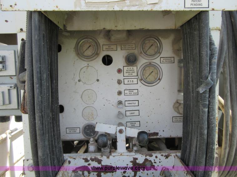 image for item D2473 1990 GMC TopKick 7000 service truck