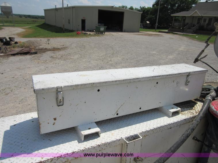 image for item D2473 1990 GMC TopKick 7000 service truck