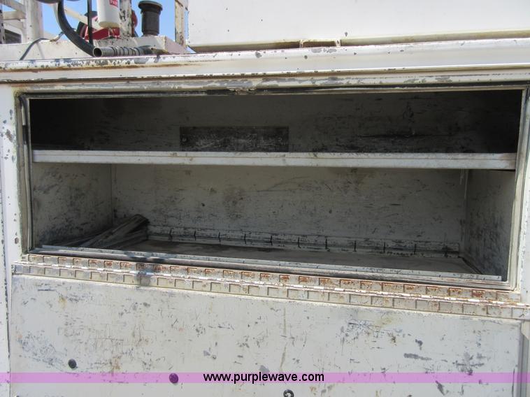 image for item D2473 1990 GMC TopKick 7000 service truck