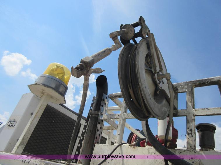 image for item D2473 1990 GMC TopKick 7000 service truck