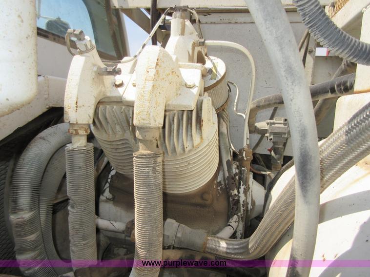 image for item D2473 1990 GMC TopKick 7000 service truck