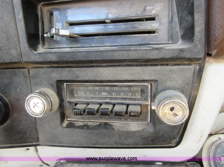 image for item D2473 1990 GMC TopKick 7000 service truck