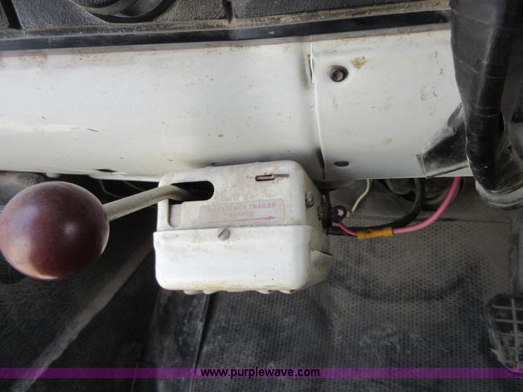 image for item D2473 1990 GMC TopKick 7000 service truck