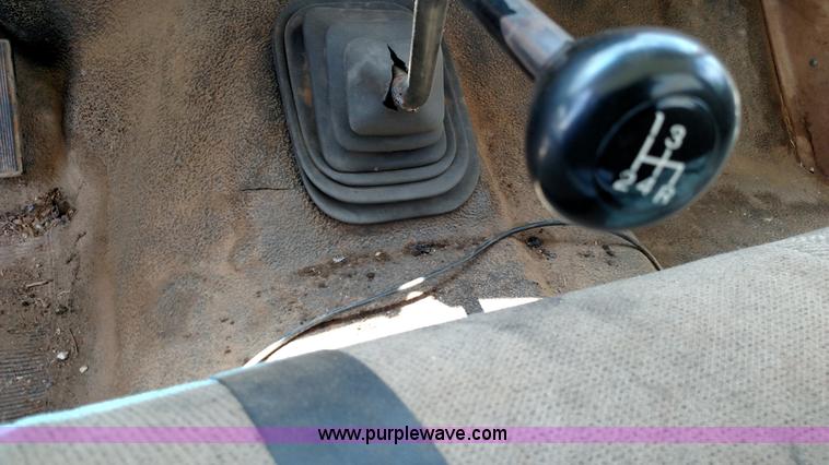 image for item F7825 1984 Ford F350 utility truck