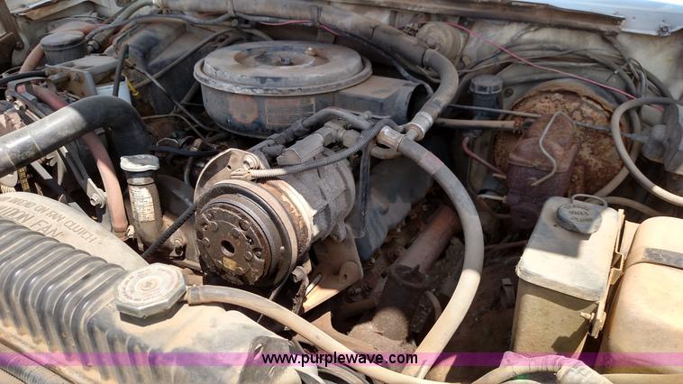 image for item F7825 1984 Ford F350 utility truck