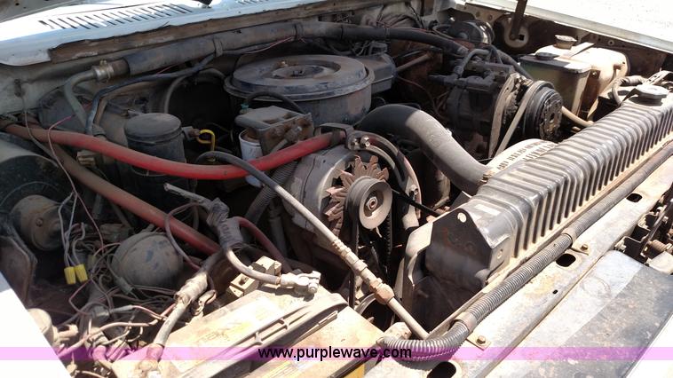 image for item F7825 1984 Ford F350 utility truck