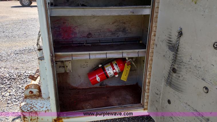 image for item F7825 1984 Ford F350 utility truck