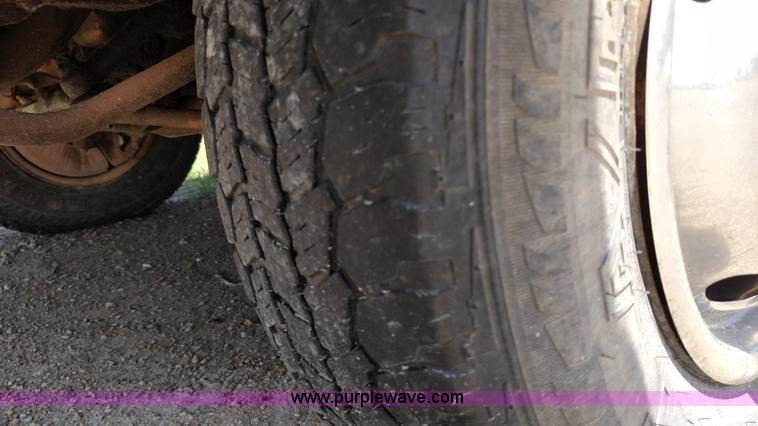 image for item F7825 1984 Ford F350 utility truck