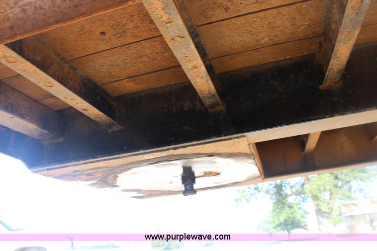 image for item F7838 2014 Maurer drop deck trailer