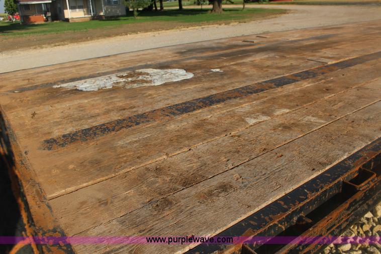 image for item F7838 2014 Maurer drop deck trailer