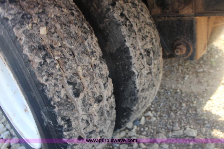 image for item F7838 2014 Maurer drop deck trailer