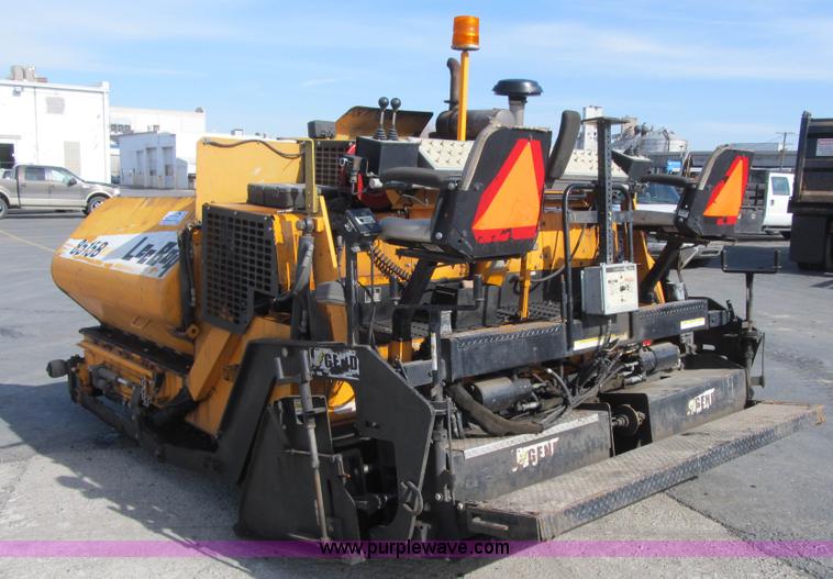 image for item F8966 2010 LeeBoy 8515B paver