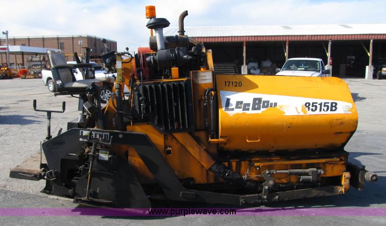 image for item F8966 2010 LeeBoy 8515B paver