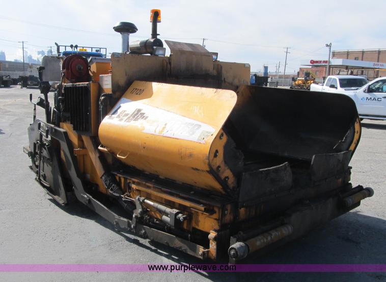 image for item F8966 2010 LeeBoy 8515B paver