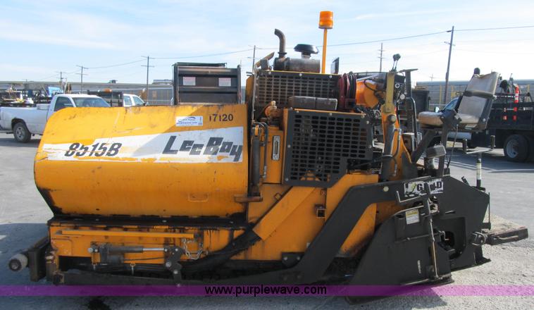 image for item F8966 2010 LeeBoy 8515B paver