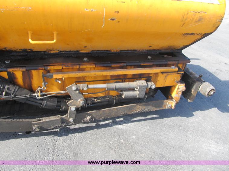 image for item F8966 2010 LeeBoy 8515B paver