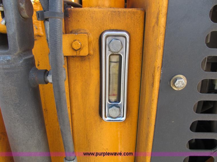 image for item F8966 2010 LeeBoy 8515B paver