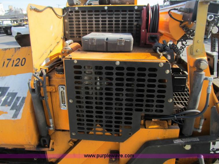 image for item F8966 2010 LeeBoy 8515B paver