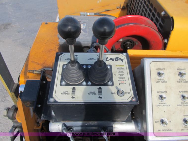image for item F8966 2010 LeeBoy 8515B paver