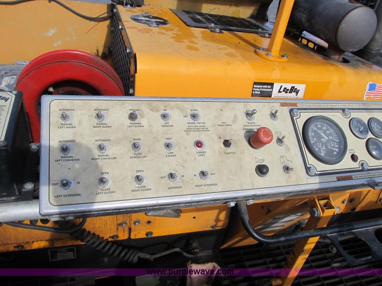 image for item F8966 2010 LeeBoy 8515B paver