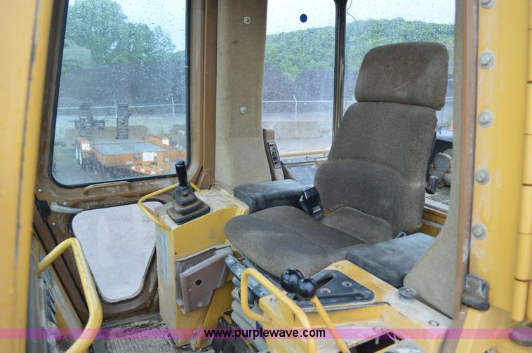 image for item G3602 1995 Caterpillar 963B track loader