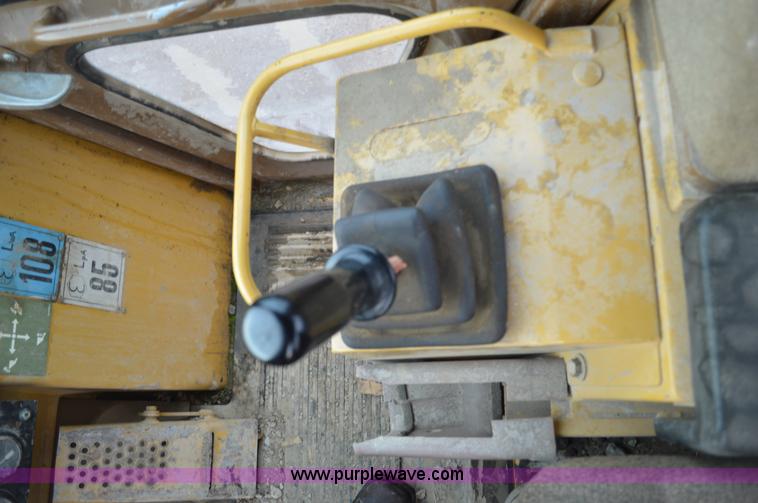 image for item G3602 1995 Caterpillar 963B track loader