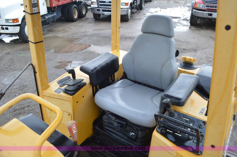 image for item G3603 2000 John Deere 450H LT dozer