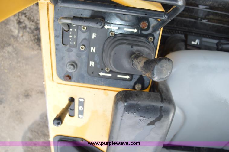 image for item G3603 2000 John Deere 450H LT dozer