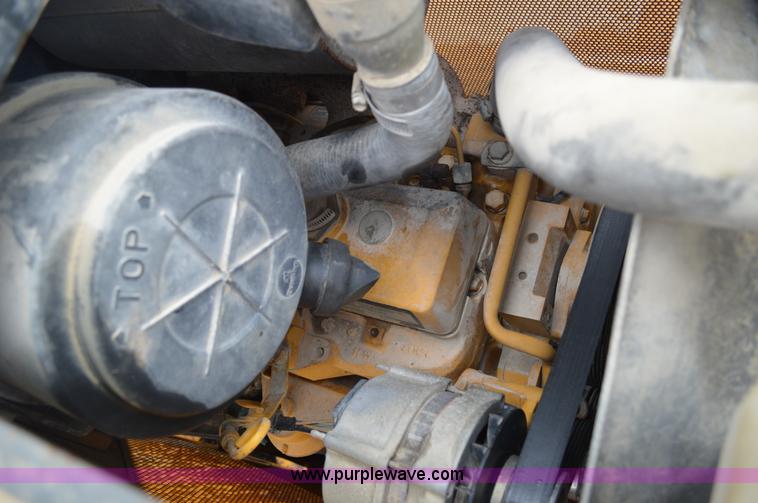 image for item G3603 2000 John Deere 450H LT dozer