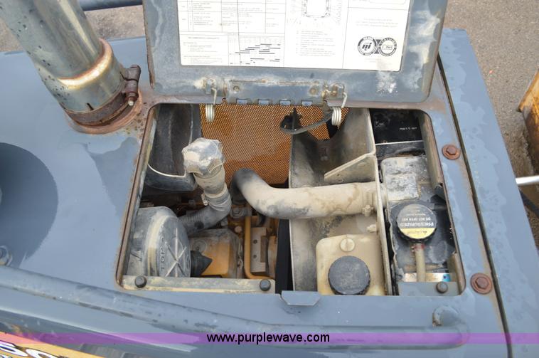 image for item G3603 2000 John Deere 450H LT dozer