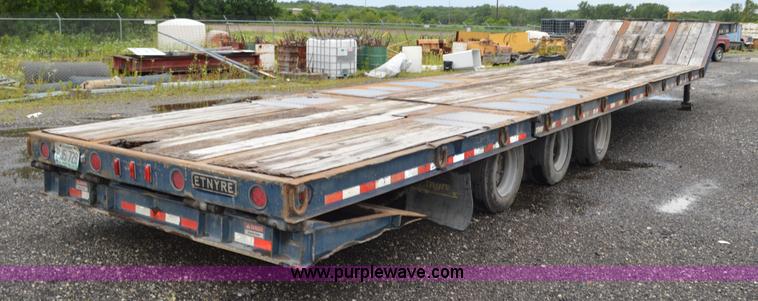 image for item G3605 1996 Etnyre SR35TL3-T1 equipment trailer