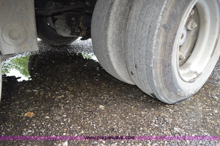 image for item G3605 1996 Etnyre SR35TL3-T1 equipment trailer