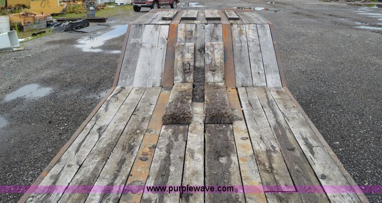 image for item G3605 1996 Etnyre SR35TL3-T1 equipment trailer