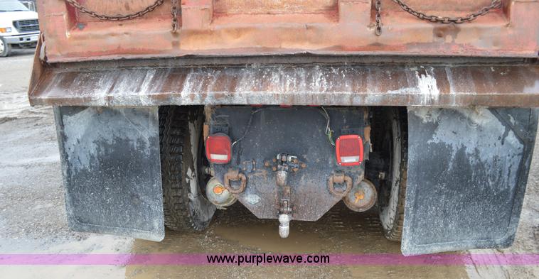 image for item G3606 1999 International 4900 dump truck