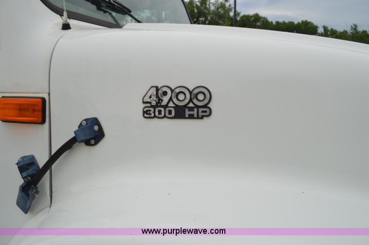 image for item G3606 1999 International 4900 dump truck