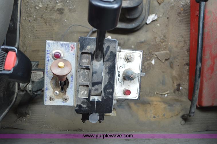 image for item G3606 1999 International 4900 dump truck