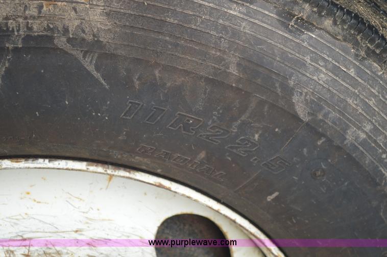 image for item G3607 1999 International 4900 dump truck