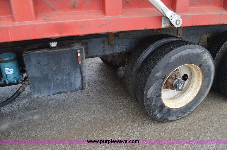 image for item G3607 1999 International 4900 dump truck