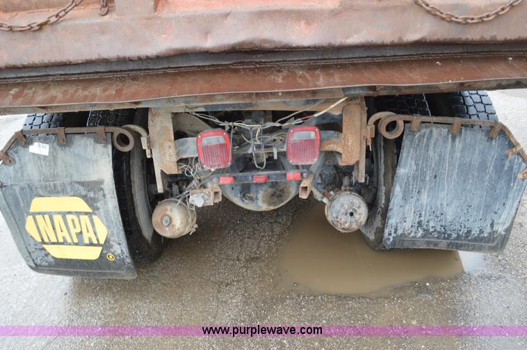 image for item G3607 1999 International 4900 dump truck