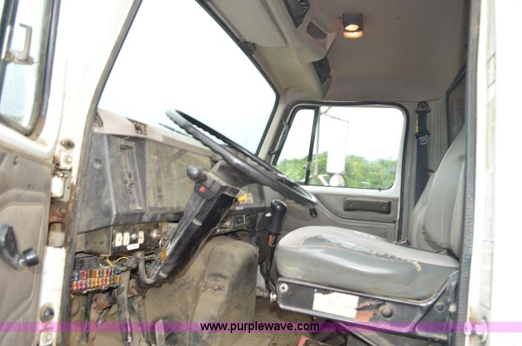 image for item G3607 1999 International 4900 dump truck