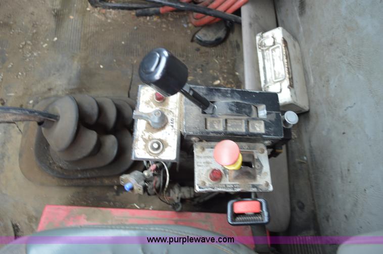 image for item G3607 1999 International 4900 dump truck