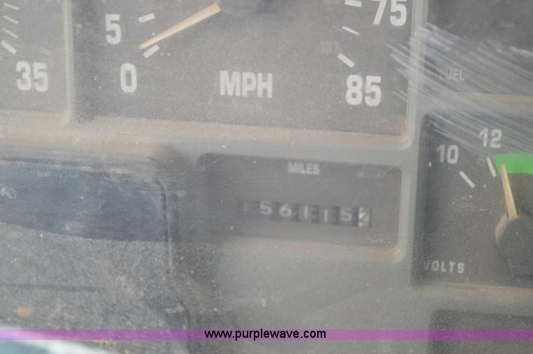 image for item G3607 1999 International 4900 dump truck