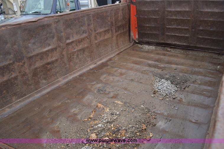 image for item G3607 1999 International 4900 dump truck