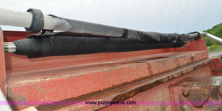 image for item G3607 1999 International 4900 dump truck