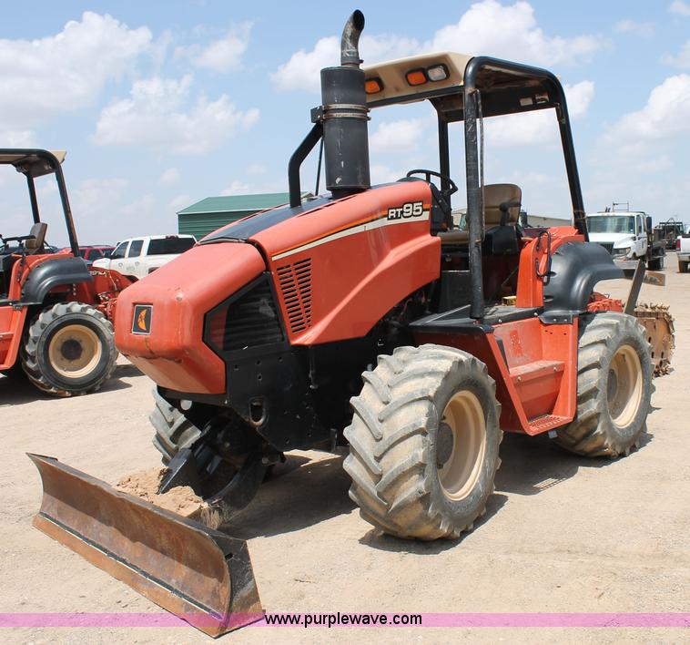 image for item H1501 2011 Ditch Witch RT95 trencher
