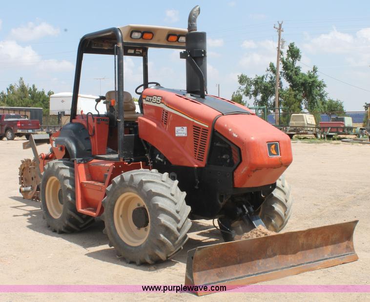 image for item H1501 2011 Ditch Witch RT95 trencher